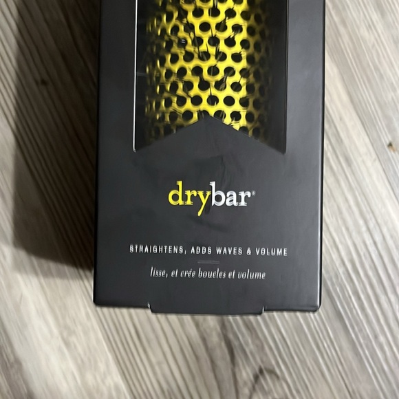 DRYBAR Double Pint Large Round Ceramic Brush - Picture 5 of 6